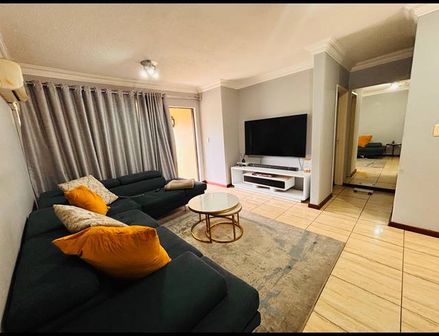 2 BEDROOM SECTIONAL TITLE FOR SALE IN NIEUW MUCKLENEUK